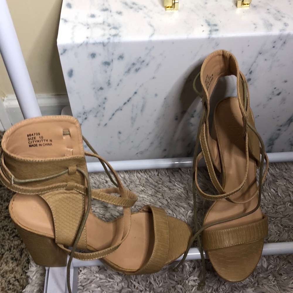 Nude Chunky heels
